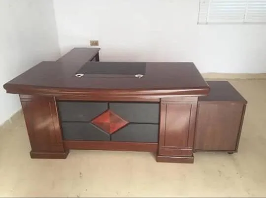 1.8 Metre Executive Office Desk