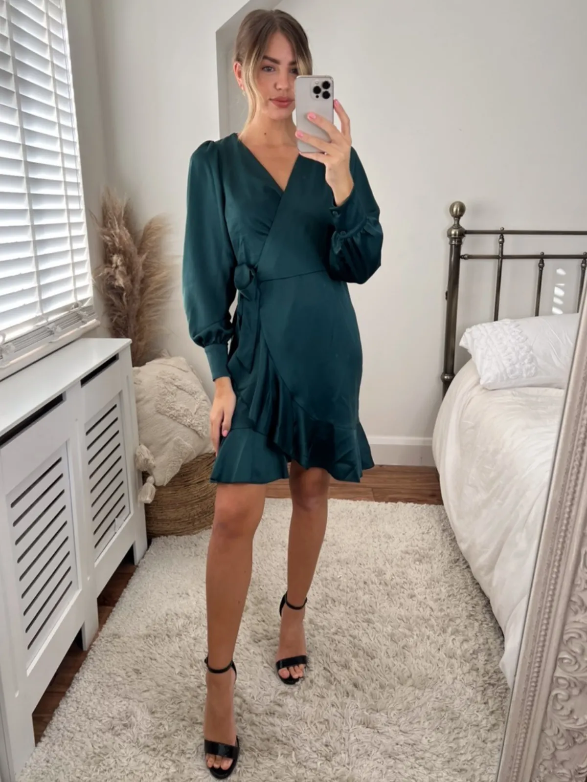 Bobbi Wrap Satin Mini Dress / Forest Green