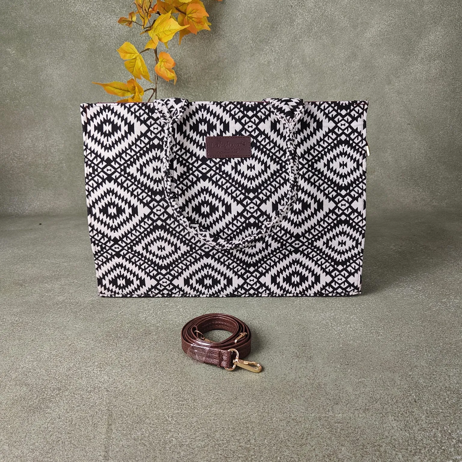 Chic Laptop Totes Geometrical Prints Design